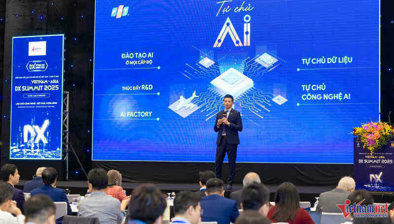 W-DX Summit 2025 2.jpg