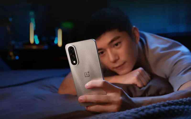 OnePlus ra mắt "flagship killer": Hiệu năng cực mạnh với chip Dimensity 9400+, sạc 10 phút chơi game 3 giờ, giá chỉ 8,9 triệu đồng- Ảnh 2. OnePlus ra mắt "flagship killer": Hiệu năng cực mạnh với chip Dimensity 9400+, sạc 10 phút chơi game 3 giờ, giá chỉ 8,9 triệu đồng- Ảnh 2.