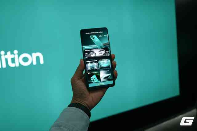 realme ra mắt điện thoại dành riêng cho hội đam mê tốc độ: Thiết kế vừa đẹp, vừa mạnh lại còn pin trâu, bảo sao ai cũng muốn mua!- Ảnh 13. realme ra mắt điện thoại dành riêng cho hội đam mê tốc độ: Thiết kế vừa đẹp, vừa mạnh lại còn pin trâu, bảo sao ai cũng muốn mua!- Ảnh 13.