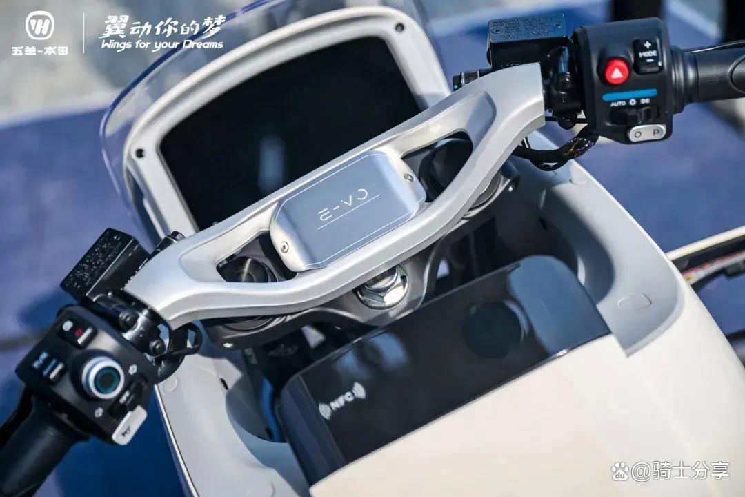 Honda chính thức ra mắt mẫu xe máy điện công suất lớn, công nghệ như ô tô, có giá hơn 100 triệu đồng!- Ảnh 5. Honda chính thức ra mắt mẫu xe máy điện công suất lớn, công nghệ như ô tô, có giá hơn 100 triệu đồng!- Ảnh 5.