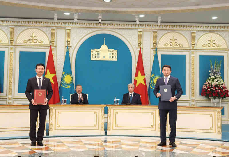 Việt Nam ký thỏa thuận hợp tác khoa học công nghệ với Kazakhstan