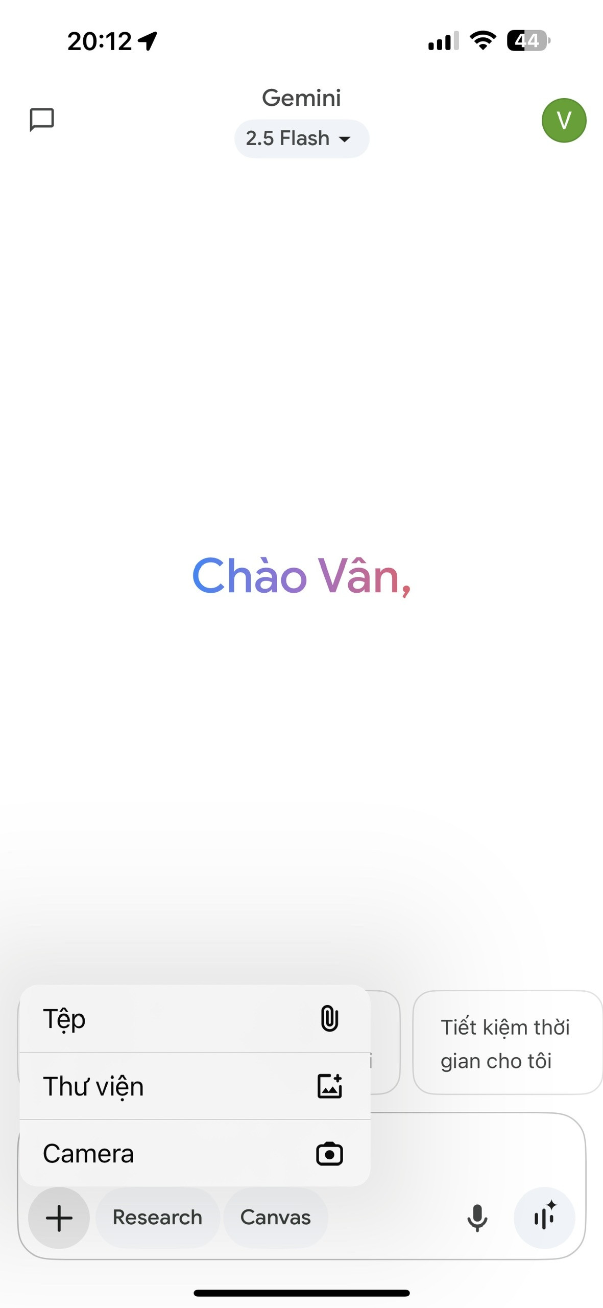 ChatGPT bị sập? Đừng lo vì vẫn còn Google Gemini, Grok thay thế