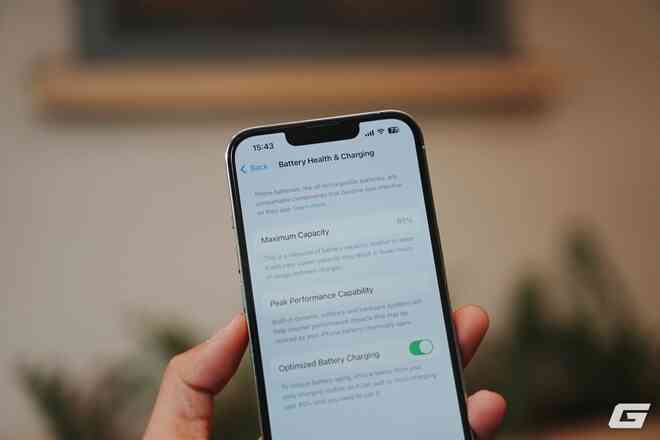 iPhone 13 Pro sau 2 năm: Mặt lưng vỡ nát, pin còn 82%, không muốn lên đời nhưng có thể phải nghĩ lại vì iOS 26- Ảnh 8. iPhone 13 Pro sau 2 năm: Mặt lưng vỡ nát, pin còn 82%, không muốn lên đời nhưng có thể phải nghĩ lại vì iOS 26- Ảnh 8.