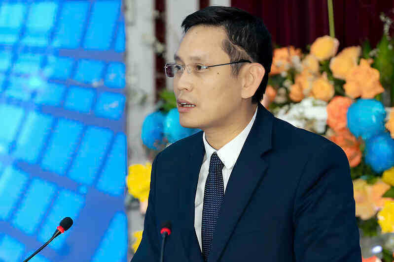 Le Hong Hien.jpg