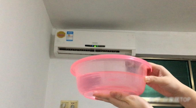 Đặt 1 chậu nước trong phòng điều hòa, bạn sẽ ngỡ ngàng bởi không chỉ hóa đơn tiền điện giảm mà còn khỏe đẹp lên trông thấy!