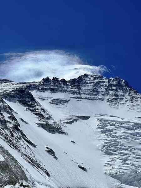 Chi hơn 2 tỷ đồng, 40 ngày mất kết nối - người Việt Nam lập kỳ tích ở Everest: “Tôi đã làm công tác tư tưởng với gia đình”- Ảnh 9. Chi hơn 2 tỷ đồng, 40 ngày mất kết nối - người Việt Nam lập kỳ tích ở Everest: “Tôi đã làm công tác tư tưởng với gia đình”- Ảnh 9.