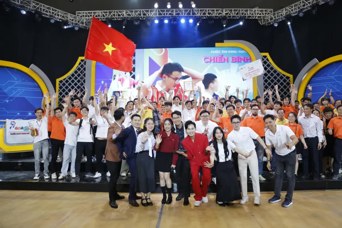 Hành trình chạm đỉnh vinh quang Robocon của những "chiến binh" LH-UDS- Ảnh 11. Hành trình chạm đỉnh vinh quang Robocon của những "chiến binh" LH-UDS- Ảnh 11.
