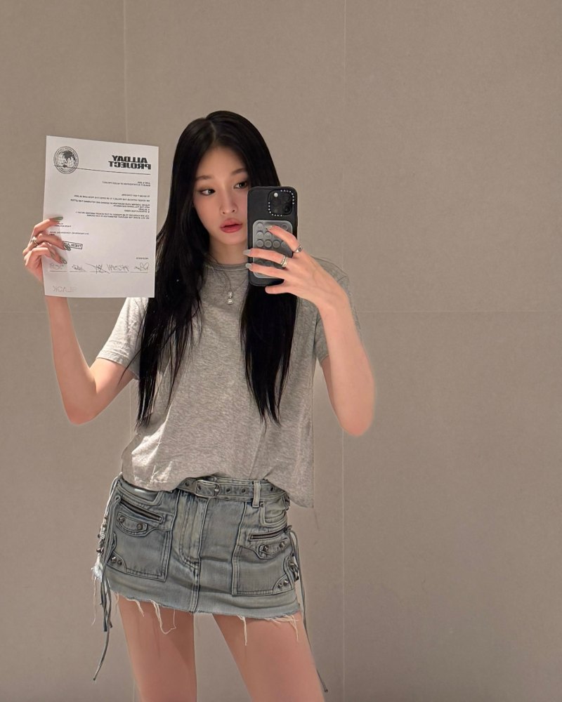 Ái nữ đời thứ tư của gia tộc Samsung vừa debut làm idol K-Pop- Ảnh 2. Ái nữ đời thứ tư của gia tộc Samsung vừa debut làm idol K-Pop- Ảnh 2.