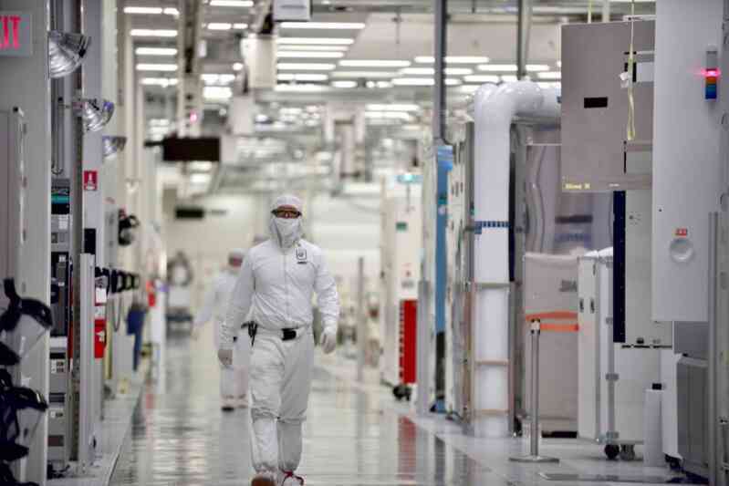 Hàng nghìn công nhân nhà máy Intel đối mặt nguy cơ mất việc ngay tháng 7