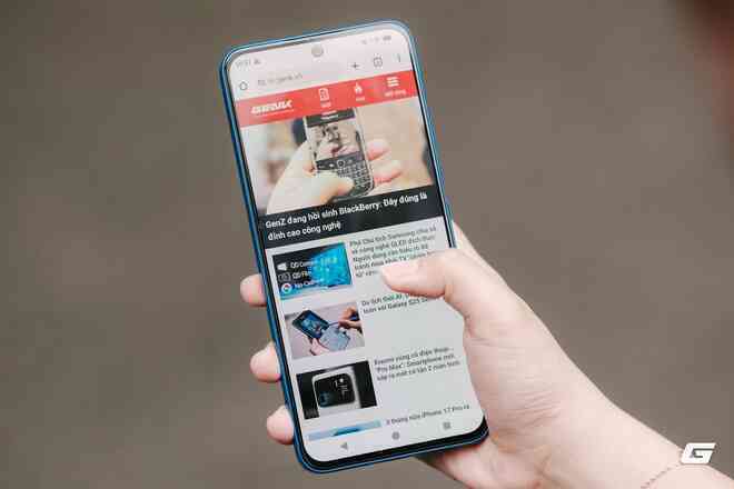 Trên tay điện thoại giá rẻ nhưng dùng "ngon" của Meizu: Mặt lưng kính, màn hình đẹp, giao diện mượt- Ảnh 9. Trên tay điện thoại giá rẻ nhưng dùng "ngon" của Meizu: Mặt lưng kính, màn hình đẹp, giao diện mượt- Ảnh 9.