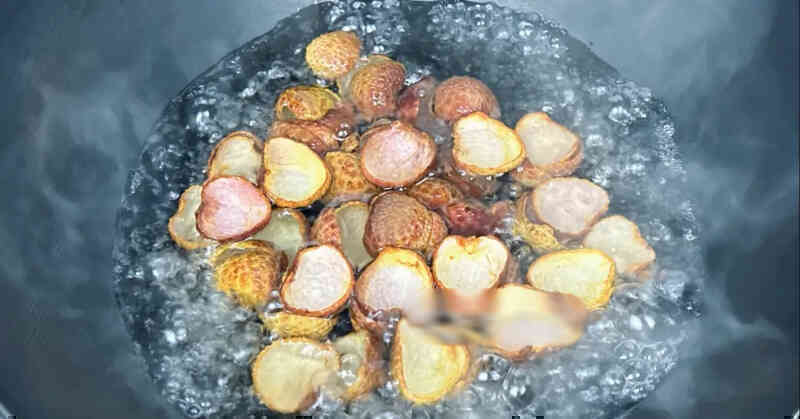 Thứ ai cũng vứt sau khi ăn vải lại chính là Thứ ai cũng vứt sau khi ăn vải lại chính là