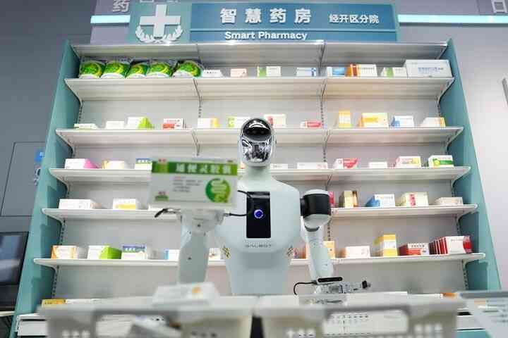 Robot Trung Quốc 'cháy hàng' vì chạy như vận động viên- Ảnh 3. Robot Trung Quốc 'cháy hàng' vì chạy như vận động viên- Ảnh 3.