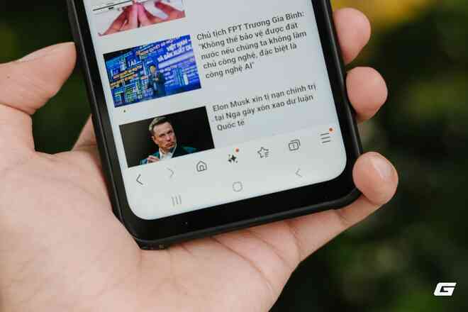 Tôi dùng thử smartphone siêu bền của Samsung: Drop-test trên sàn bê tông, ngâm nước đá,... điện thoại của bạn có làm được?- Ảnh 13. Tôi dùng thử smartphone siêu bền của Samsung: Drop-test trên sàn bê tông, ngâm nước đá,... điện thoại của bạn có làm được?- Ảnh 13.