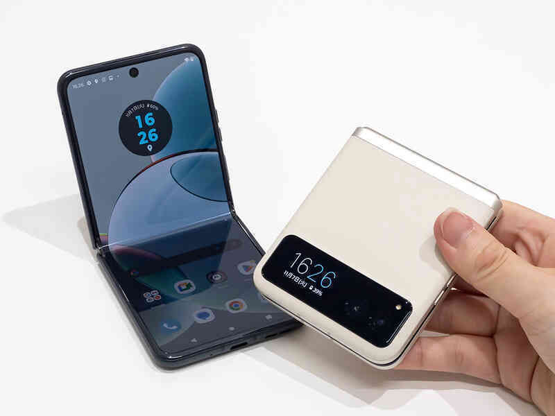 Từng có giá gần 20 triệu, điện thoại màn gập Motorola giờ chỉ còn gần 5 triệu nhưng vẫn khó hút khách- Ảnh 3.
