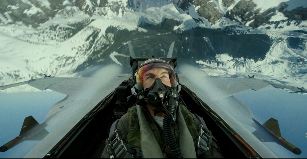 F1 The Movie vs Top Gun Maverick: Ai thắng trong đường đua hành động thực tế?