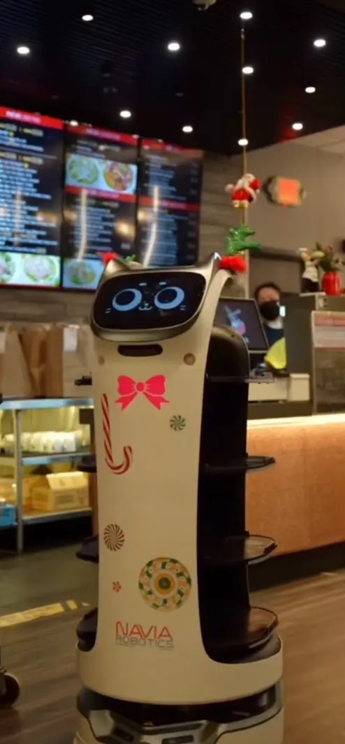 Robot ở hàng phở Việt trị giá 18.000 USD bất ngờ bị 'bắt cóc' ngay trước giờ mở cửa