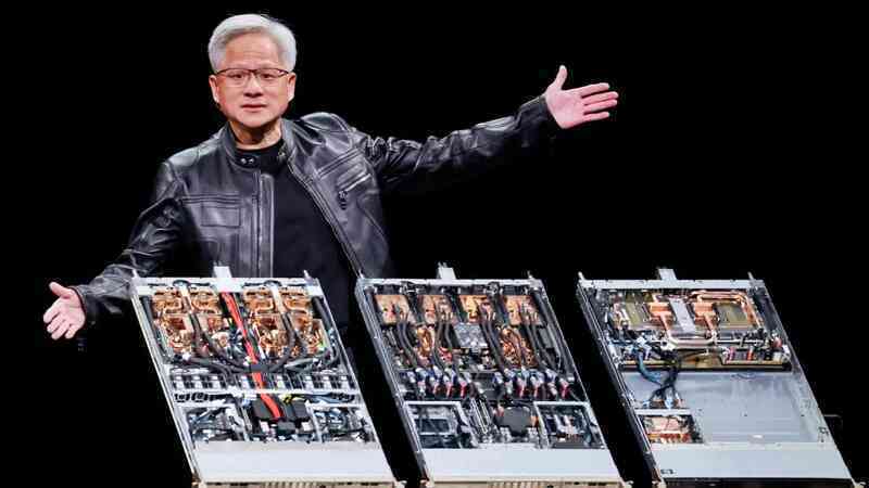 Tưởng đã thoát phụ thuộc vào NVIDIA, hóa ra DeepSeek vẫn không thể ra mắt mô hình AI mới khi thiếu chip- Ảnh 2. Tưởng đã thoát phụ thuộc vào NVIDIA, hóa ra DeepSeek vẫn không thể ra mắt mô hình AI mới khi thiếu chip- Ảnh 2.