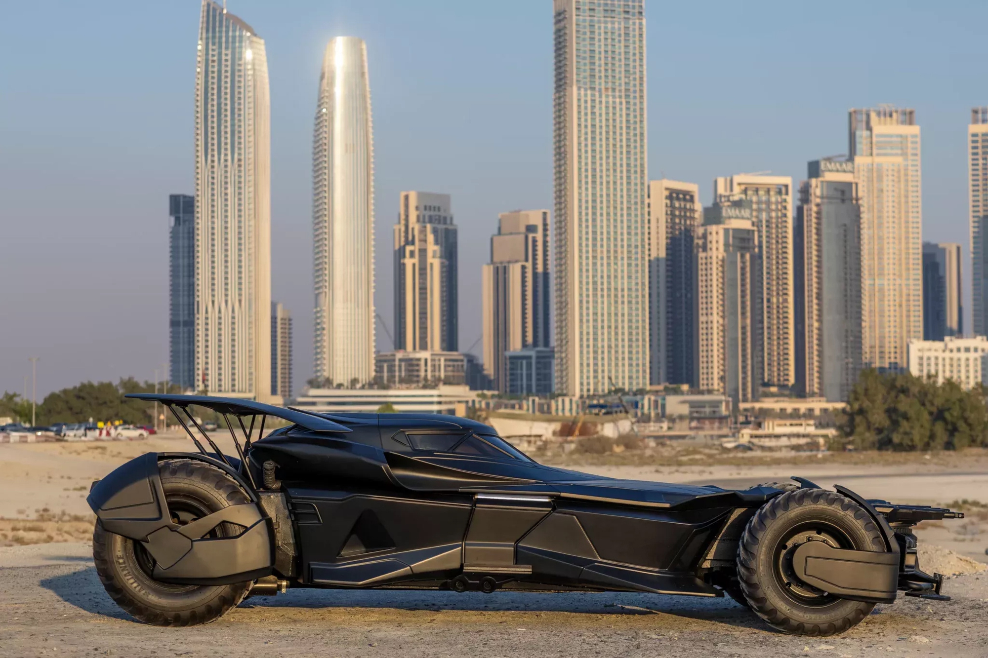 Mercedes-Benz CL55 AMG phong cách Batman gây sốt với giá gần 8 tỷ đồng tiền độ!