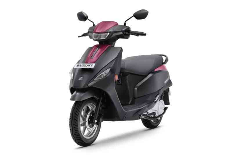 Suzuki chính thức mở bán xe máy điện quốc dân, giá chỉ 30 triệu đồng, đủ sức 'ăn thua' với Honda Vision hay Yamaha Janus- Ảnh 2. Suzuki chính thức mở bán xe máy điện quốc dân, giá chỉ 30 triệu đồng, đủ sức 'ăn thua' với Honda Vision hay Yamaha Janus- Ảnh 2.