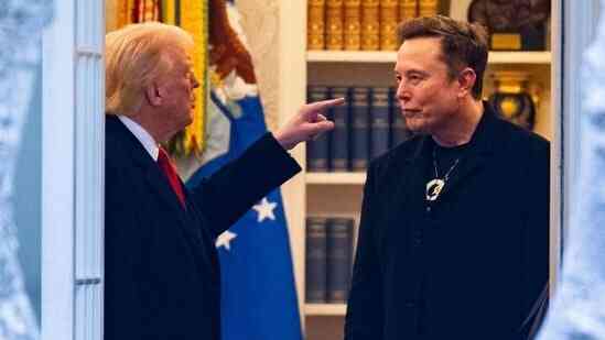 Vốn hóa Tesla vừa trải qua “đòn giáng mạnh nhất từ trước tới nay”, 152 tỷ USD bị thổi bay sau một cuộc đấu khẩu