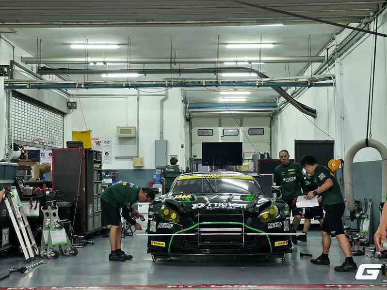 Cận cảnh garage đội đua tại giải Super GT: 'Vùng cấm' mà không phải ai cũng có thể lại gần- Ảnh 16.