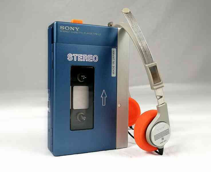 Đây là chiếc máy nghe nhạc Walkman đầu tiên được lên kệ: Cuộc cách mạng âm nhạc bỏ túi thay đổi cả một thế hệ