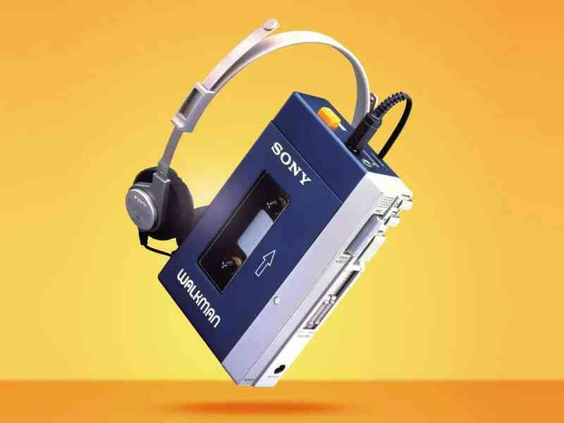 Đây là chiếc máy nghe nhạc Walkman đầu tiên được lên kệ: Cuộc cách mạng âm nhạc bỏ túi thay đổi cả một thế hệ- Ảnh 2. Đây là chiếc máy nghe nhạc Walkman đầu tiên được lên kệ: Cuộc cách mạng âm nhạc bỏ túi thay đổi cả một thế hệ- Ảnh 2.