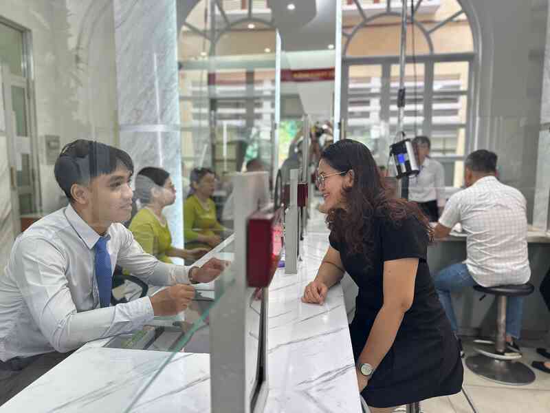 Những hình ảnh tại nhiều phường mới ở TP HCM trong ngày đầu tiên làm việc- Ảnh 2.