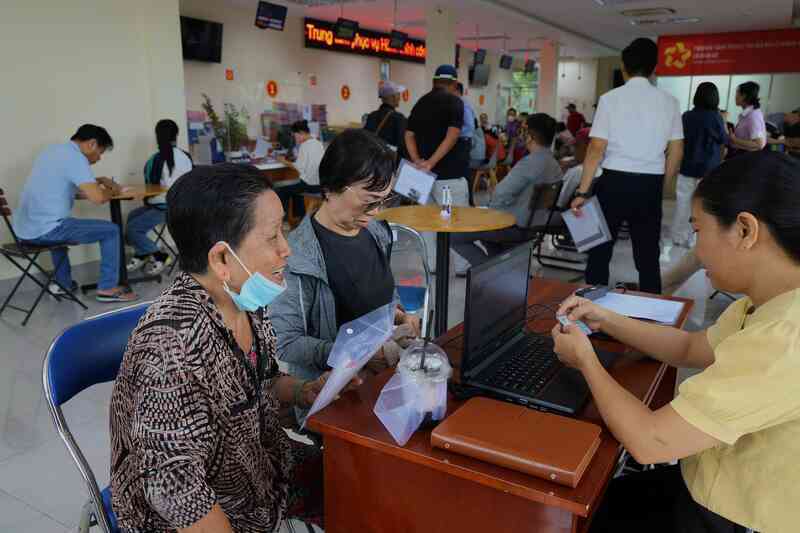 Những hình ảnh tại nhiều phường mới ở TP HCM trong ngày đầu tiên làm việc- Ảnh 11.