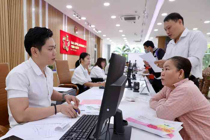 Những hình ảnh tại nhiều phường mới ở TP HCM trong ngày đầu tiên làm việc- Ảnh 16.