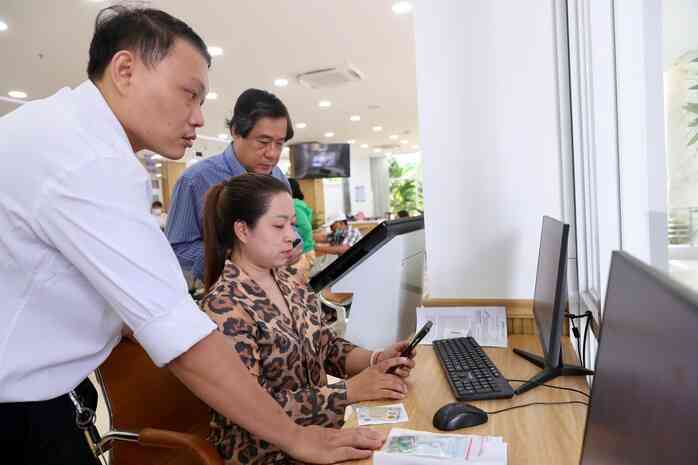 Những hình ảnh tại nhiều phường mới ở TP HCM trong ngày đầu tiên làm việc- Ảnh 18.