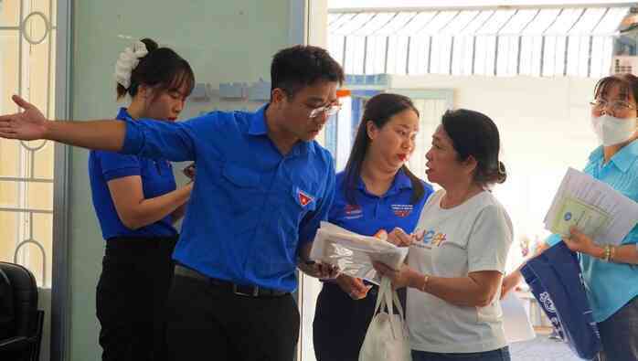Những hình ảnh tại nhiều phường mới ở TP HCM trong ngày đầu tiên làm việc- Ảnh 20.