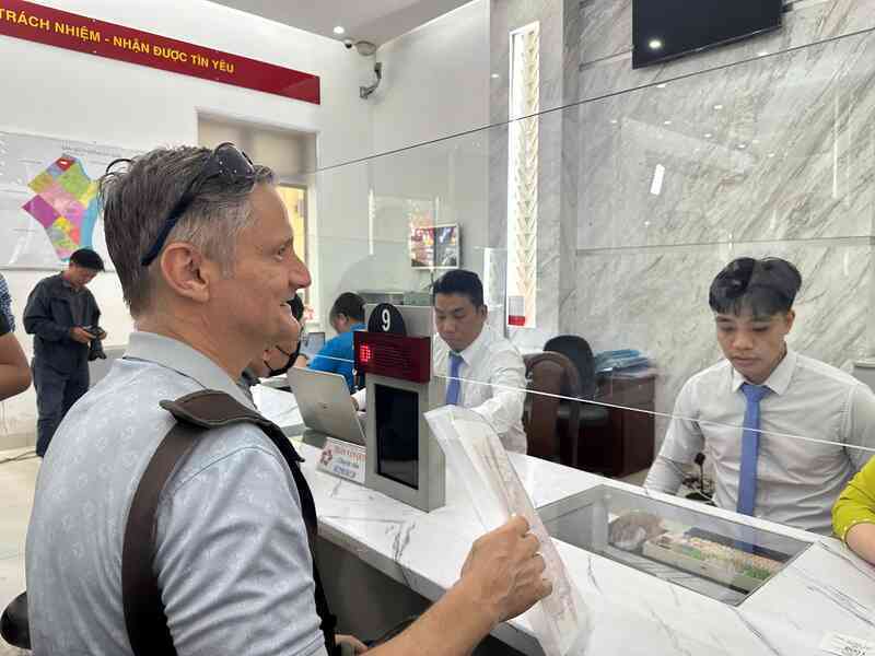 Những hình ảnh tại nhiều phường mới ở TP HCM trong ngày đầu tiên làm việc- Ảnh 3.