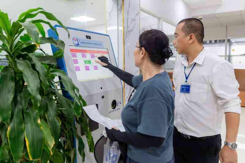 Những hình ảnh tại nhiều phường mới ở TP HCM trong ngày đầu tiên làm việc- Ảnh 8.