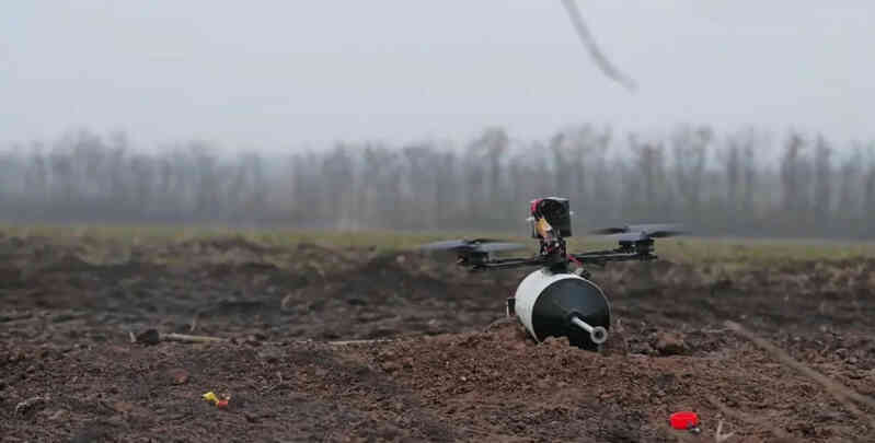 Drone cáp quang.jpg