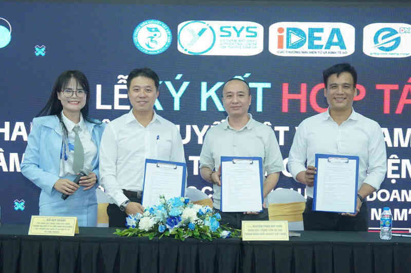 TikToker Nguyễn Quang Linh livestream mẫu truyền cảm hứng cho người khuyết tật