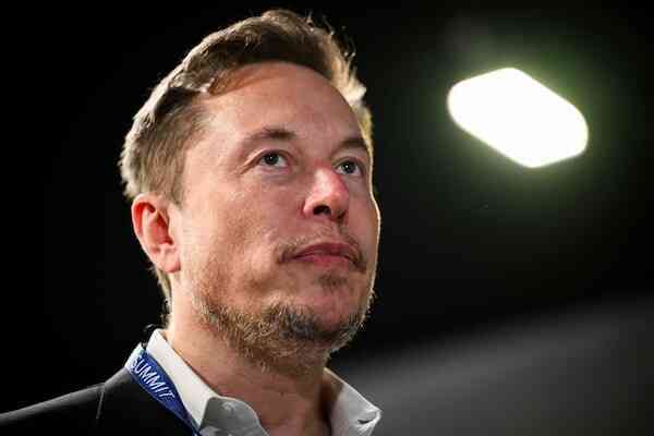 Đế chế của tỷ phú Elon Musk gặp hoạ do chính ông gây ra