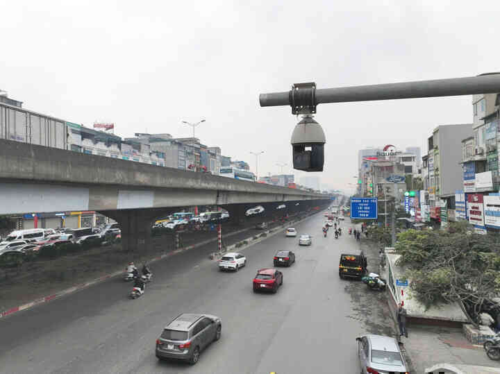 Camera AI ở Hà Nội có thể điều khiển giao thông, CSGT không phải ra đường