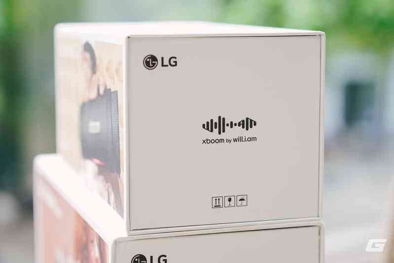 Đánh giá LG xboom Grab và Bounce: Những "bữa tiệc di động" mang phong cách will.i.am- Ảnh 3. Đánh giá LG xboom Grab và Bounce: Những "bữa tiệc di động" mang phong cách will.i.am- Ảnh 3.