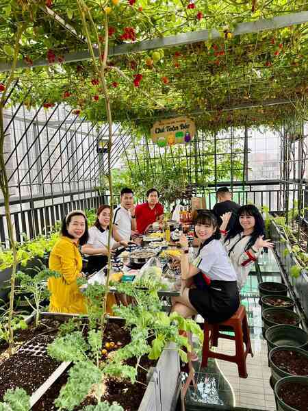 Gửi rau thay lời cảm ơn: Ông bố Hà Nội biến sân thượng thành vườn, tặng nông sản cho người ủng hộ thiện nguyện- Ảnh 6. Gửi rau thay lời cảm ơn: Ông bố Hà Nội biến sân thượng thành vườn, tặng nông sản cho người ủng hộ thiện nguyện- Ảnh 6.