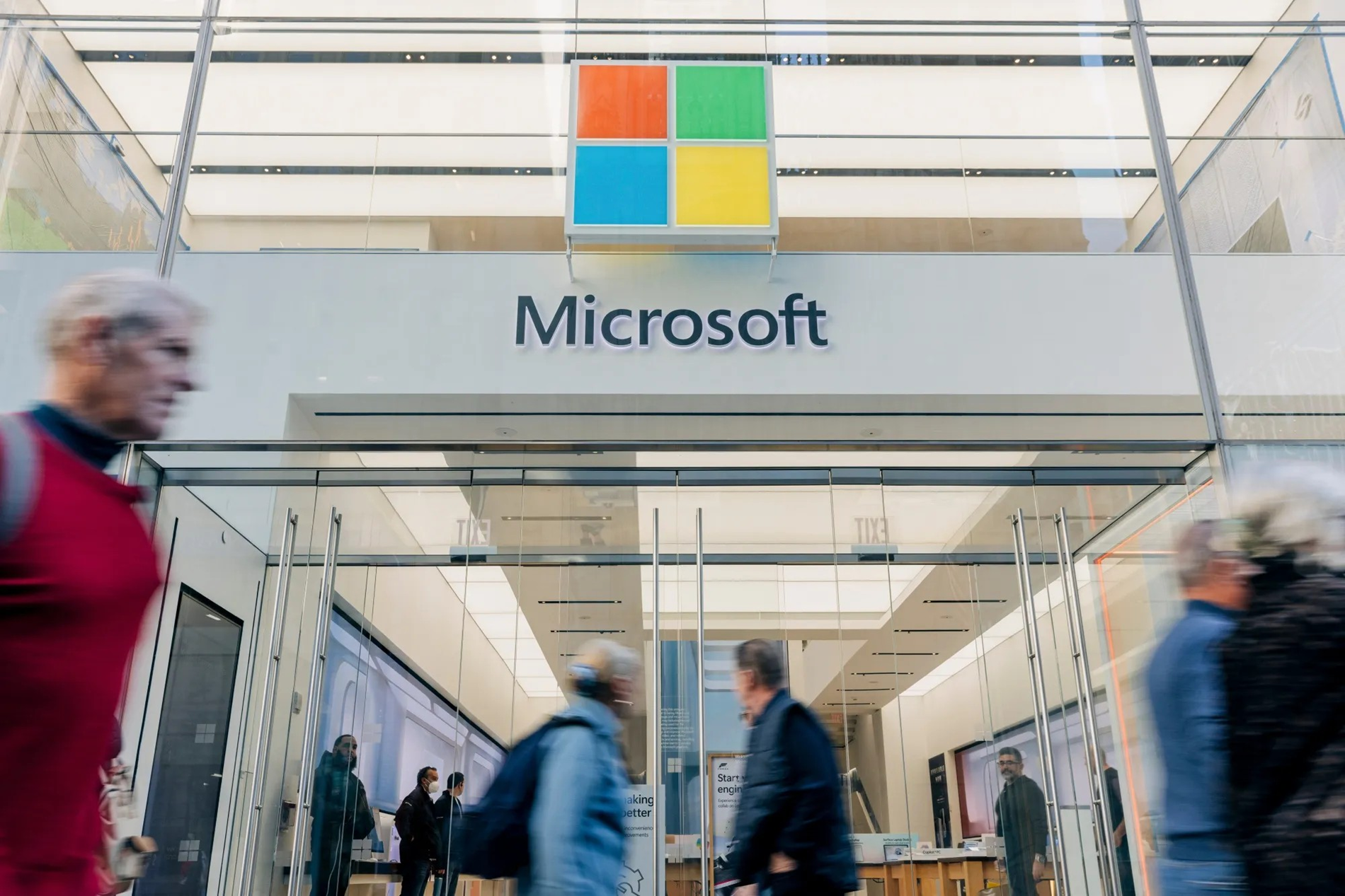 Microsoft sa thải thêm 9.000 nhân sự trên toàn cầu