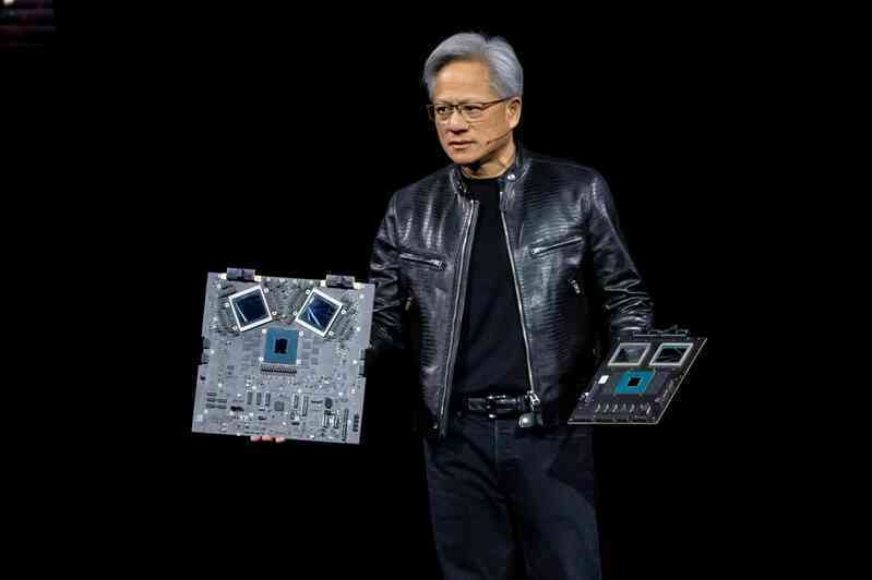 Hơn 1 tỷ USD chip AI của Nvidia bị tuồn lậu vào Trung Quốc: Mỹ siết, chợ đen vẫn “nóng rực”- Ảnh 2.