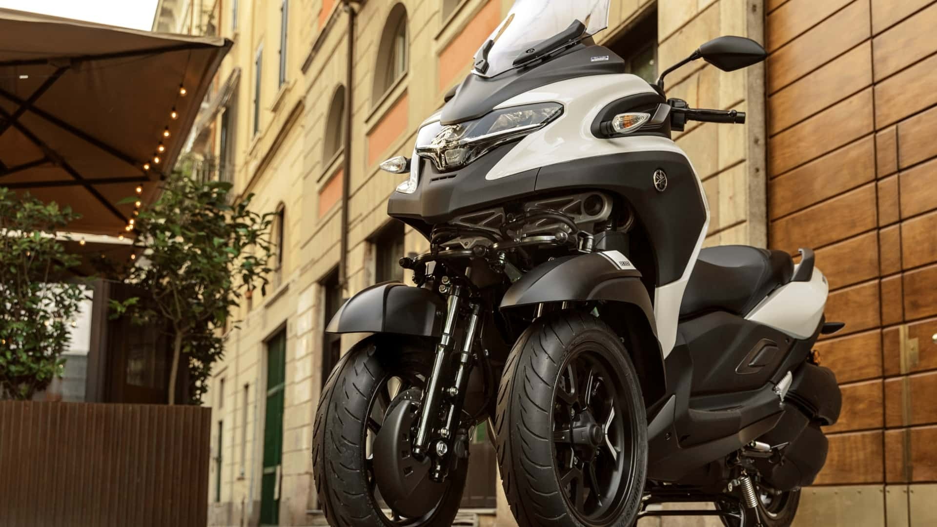 Không ngại kẹt xe, cũng chẳng sợ ngã: Yamaha Tricity 300 ra mắt tại Nhật Bản, liệu có về Việt Nam?- Ảnh 2. Không ngại kẹt xe, cũng chẳng sợ ngã: Yamaha Tricity 300 ra mắt tại Nhật Bản, liệu có về Việt Nam?- Ảnh 2.