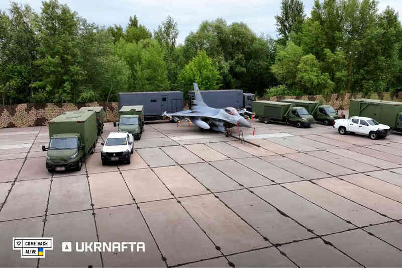 F16 Ukraine tàng hình.jpg