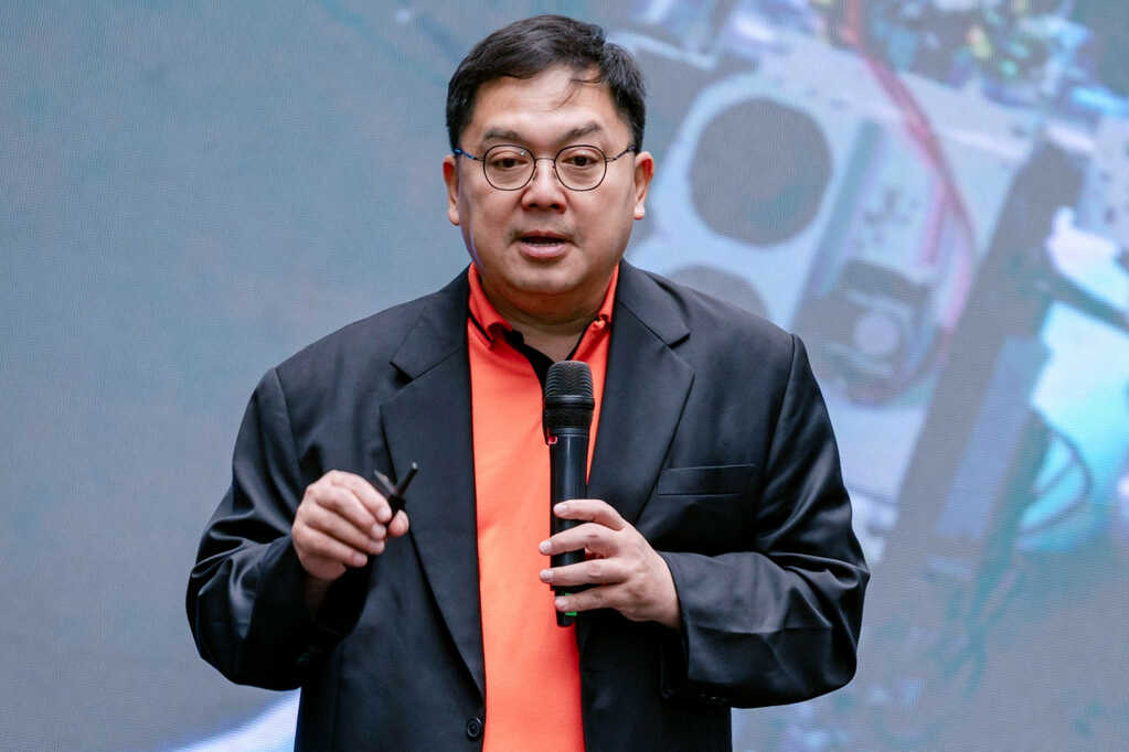 Hoang Nam Tien.jpg