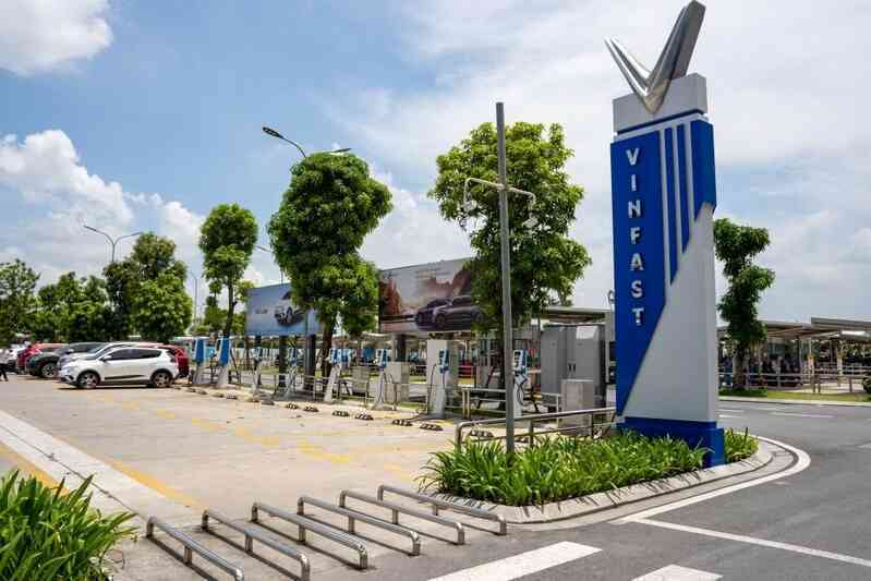 Ông Phạm Nhật Vượng và hành trình xây "mạch máu" cho xe điện trên khắp Việt Nam