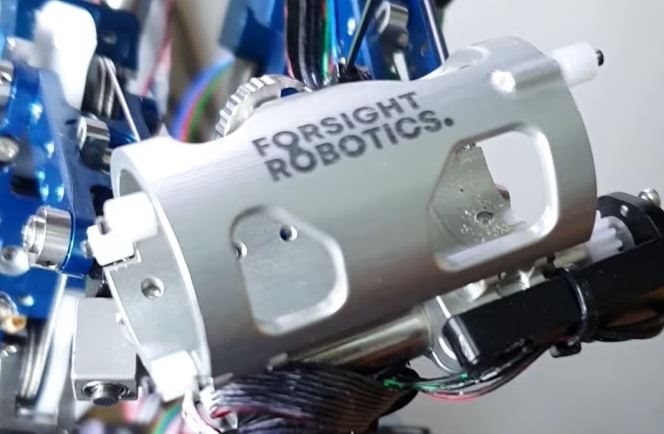 600 triệu bệnh nhân cần phẫu thuật mắt – Một startup đang muốn dùng robot thay bàn tay bác sĩ làm điều này!- Ảnh 2.