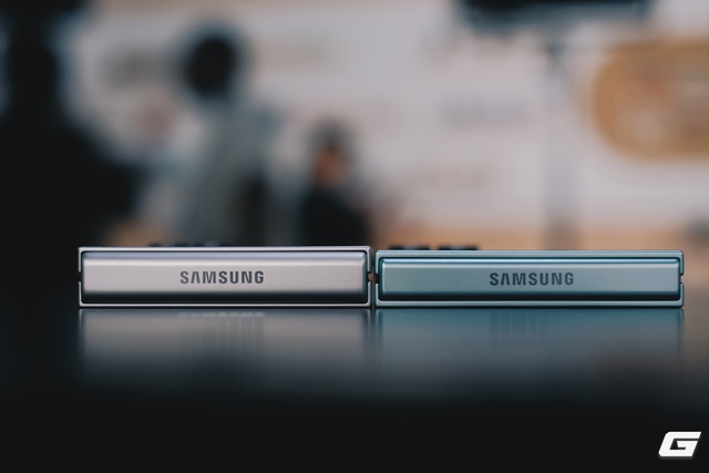 Trên tay Galaxy Z Flip7 FE: Samsung làm điện thoại gập Trên tay Galaxy Z Flip7 FE: Samsung làm điện thoại gập