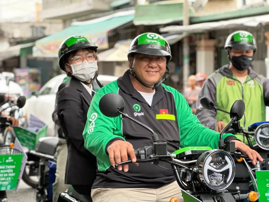 VinFast, Selex, Dat Bike, Yadea, Pega... đang làm gì với xe máy điện trong cuộc chạy đua logistics xanh?
