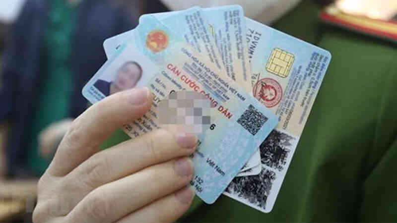 3 trường hợp bắt buộc phải đổi thẻ Căn cước trong năm 2025, nếu không sẽ bị phạt tiền, đóng băng tài khoản ngân hàng